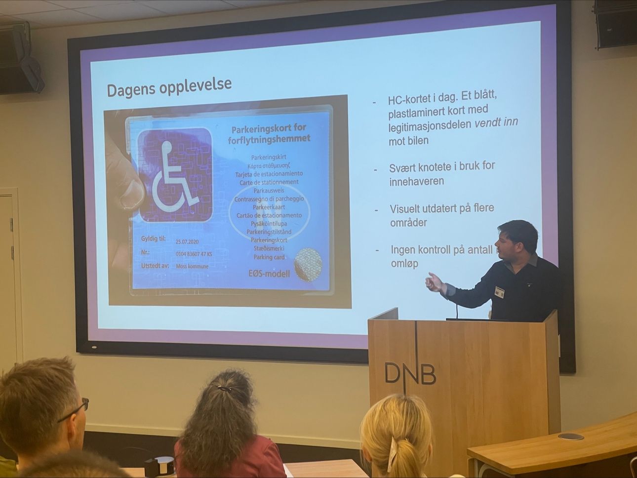 Speaker presenting digital HC card solution at DNB Identity Day Norway